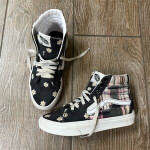 Vans Sk8-Hi high-top Black Daisy & Pink Plaid High-Top Sneakers- 6.5